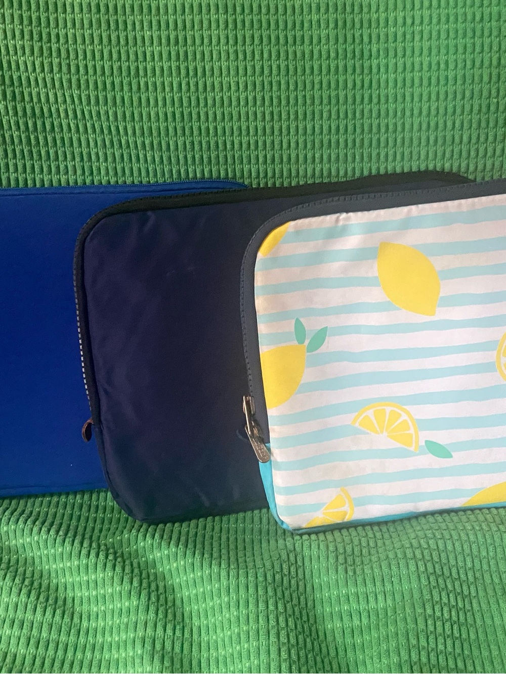 Mint Green Lunch Box - Portable Serveware Container - Picture 3 of 3